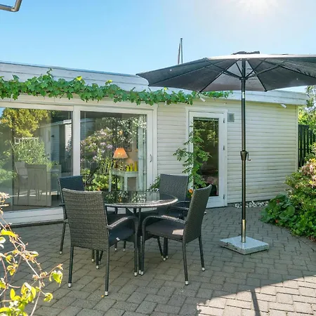 Stunning In Brenderup Fyn With House Sea View *