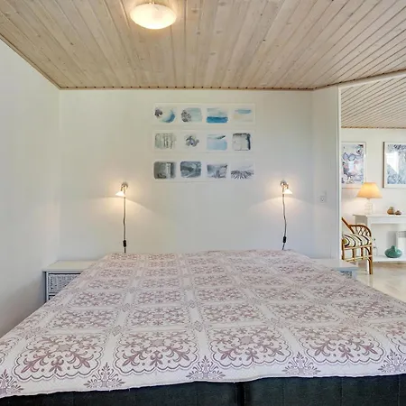 Holiday home Stunning In Brenderup Fyn With House Sea View