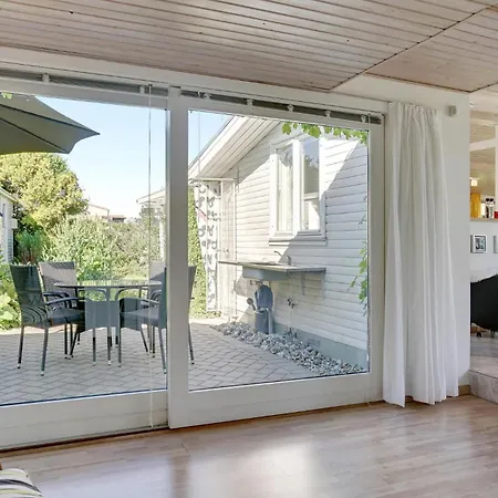 Stunning In Brenderup Fyn With House Sea View * Bro (Funen)