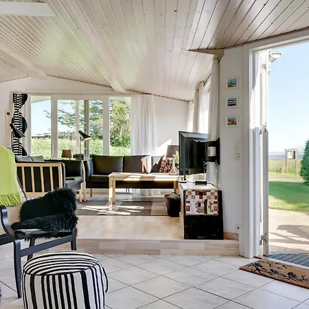 度假居 Stunning In Brenderup Fyn With House Sea View *