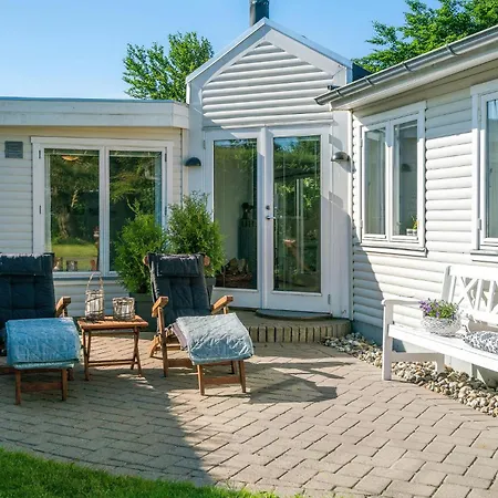 Stunning In Brenderup Fyn With House Sea View Holiday home